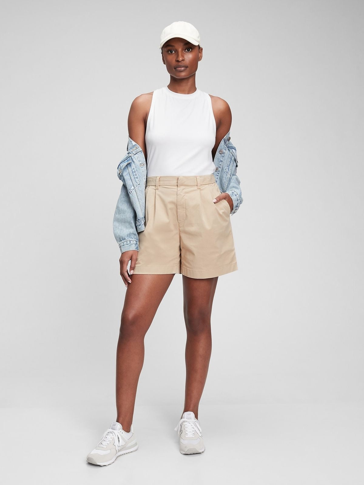 GAP High Rise Pleated Khaki Shorts with Washwell