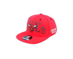 CHICAGO BULLS Youth Red Chicago Bulls Collegiate Arch Snapback Hat