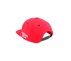 CHICAGO BULLS Youth Red Chicago Bulls Collegiate Arch Snapback Hat