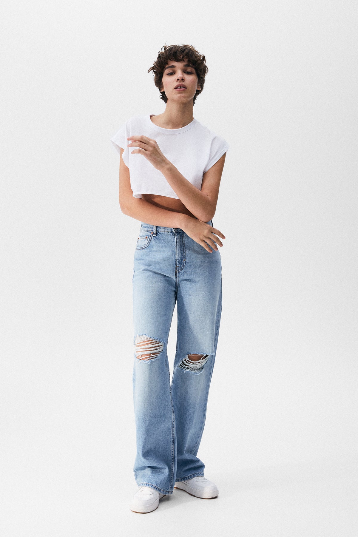 PULL&BEAR HIGH WAIST FLARE JEANS WITH RIPS